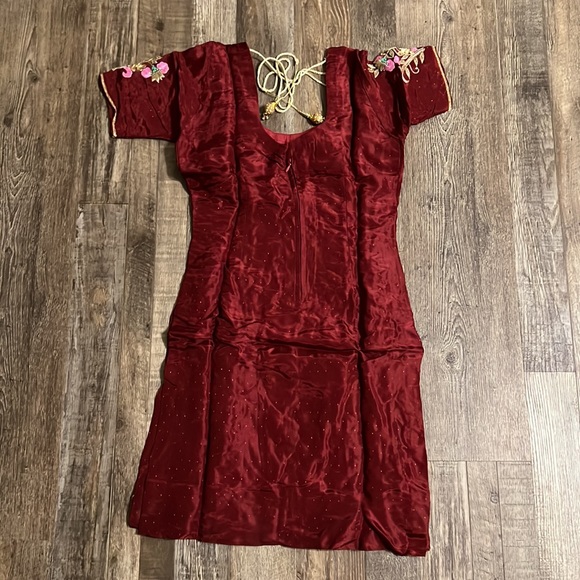 Patiala Salwar Suit - Picture 5 of 11